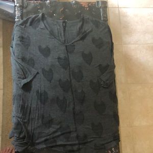 Black/Gray 3/4 sleeve shirt